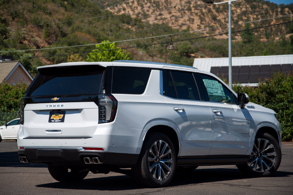 New 2026 Chevrolet Tahoe High Country AWD/4WD image 8