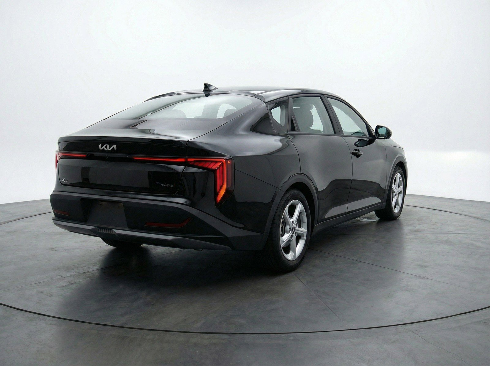 Used 2025 Kia K4 LXS image 9