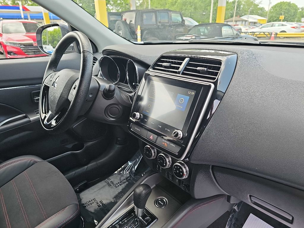 Used 2023 Mitsubishi Outlander Sport SE image 55