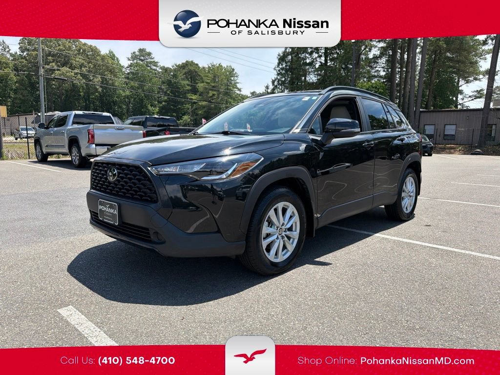 Used 2023 Toyota Corolla Cross LE w/ Moonroof Package