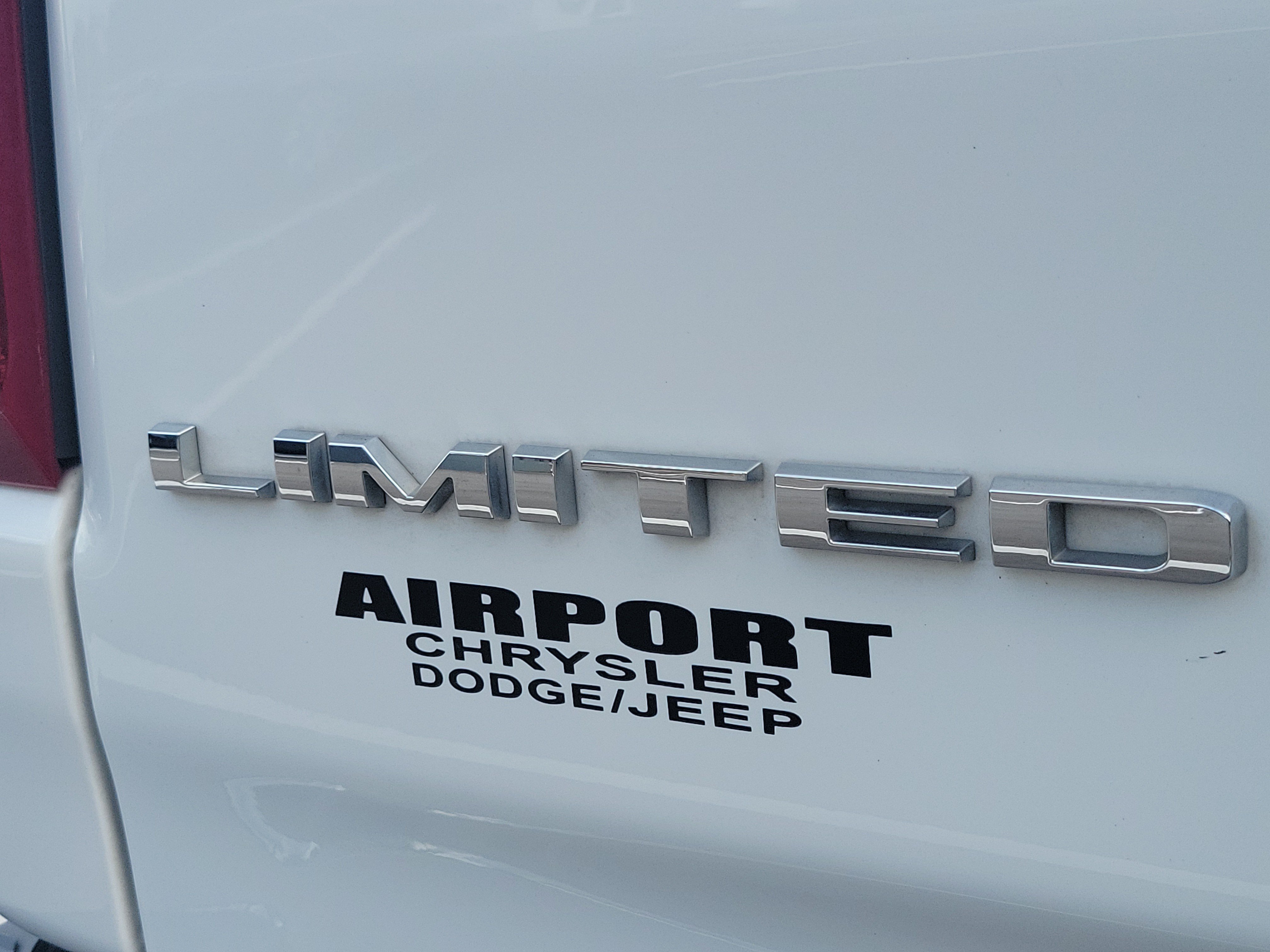 Used 2024 RAM 1500 Limited AWD/4WD image 8