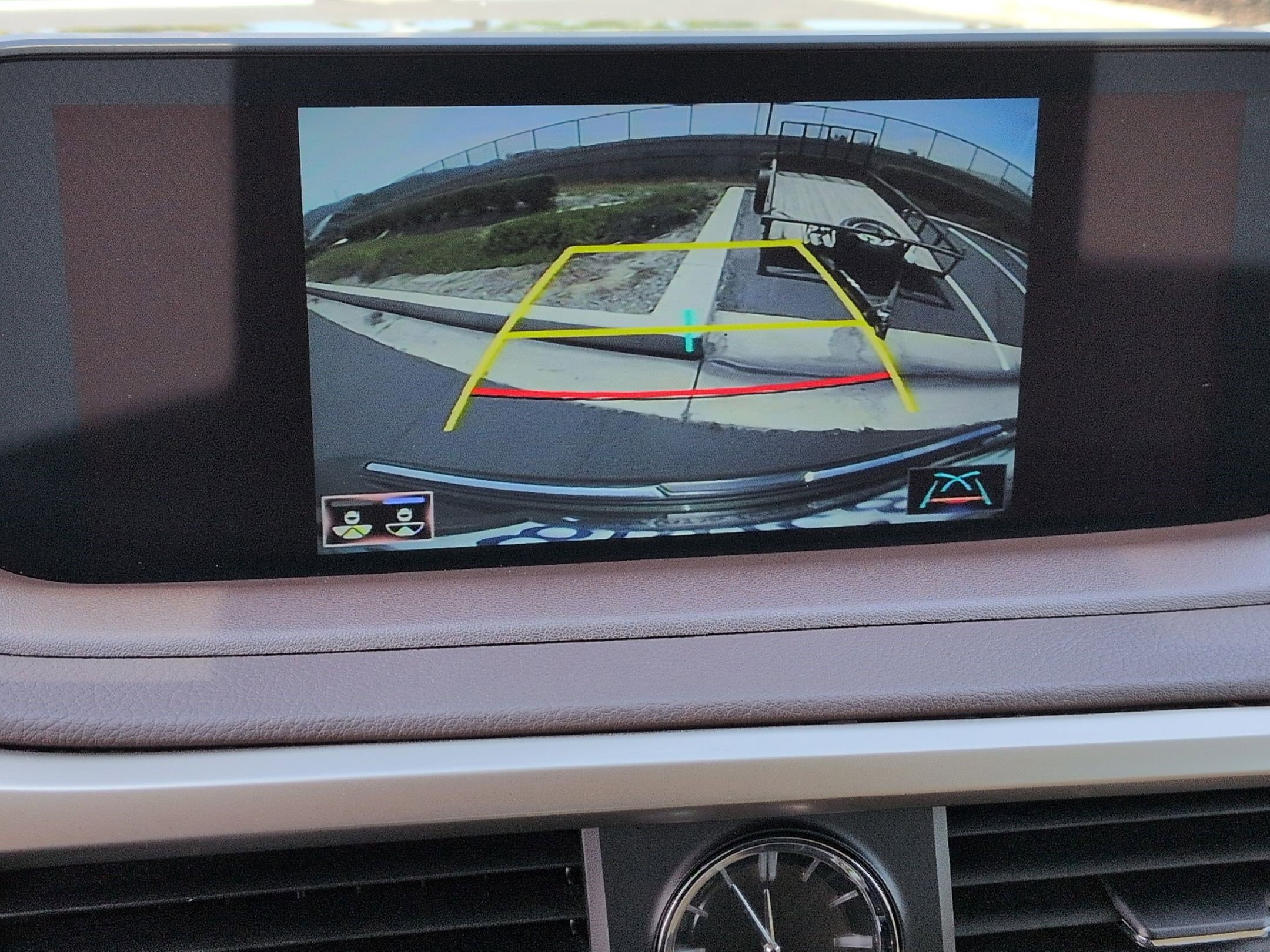 Used 2020 Lexus RX 450h AWD w/ Luxury Package image 25