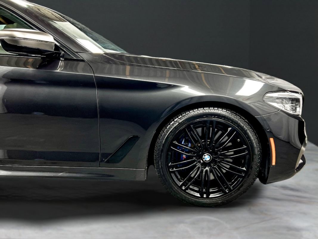 Used 2018 BMW M550i xDrive image 13