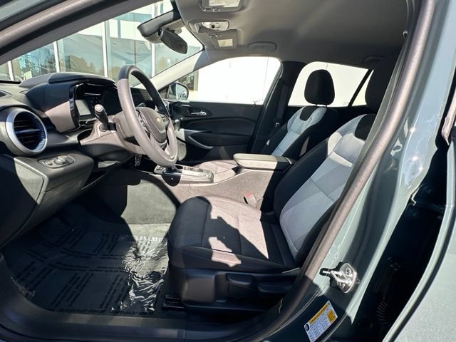 Used 2026 Chevrolet Trax LS FWD image 25