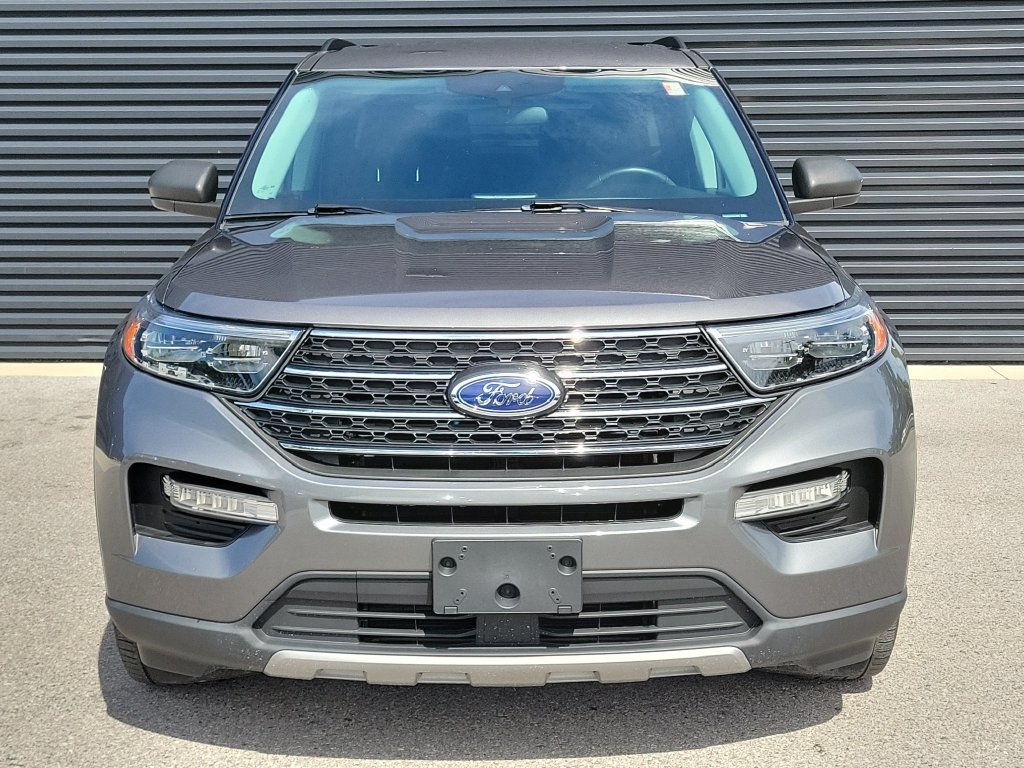 Used 2024 Ford Explorer XLT w/ Equipment Group 202A RWD image 10