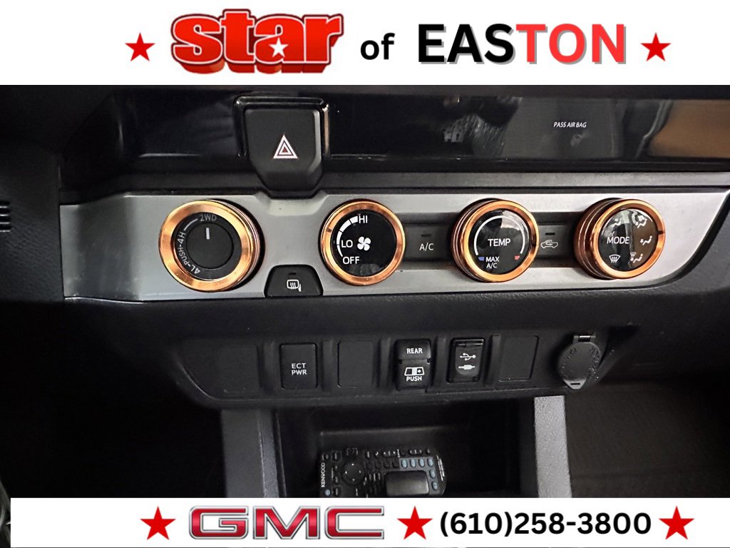 Used 2018 Toyota Tacoma SR5 w/ Exterior Package image 22