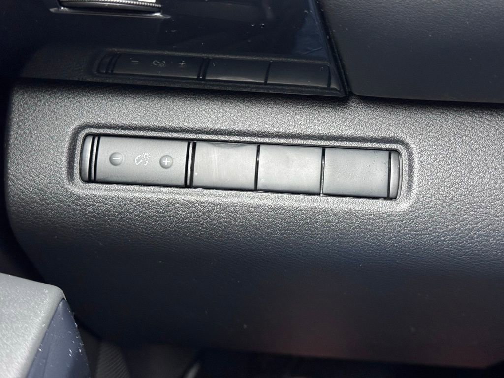 Used 2025 Nissan Pathfinder S image 20