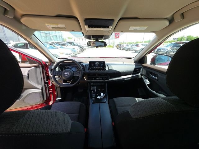 Used 2023 Nissan Rogue SV image 25