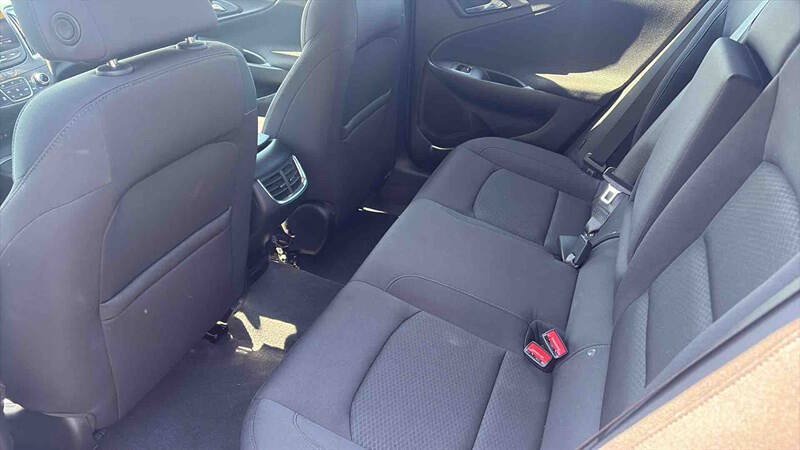 Used 2022 Chevrolet Malibu LT FWD image 11