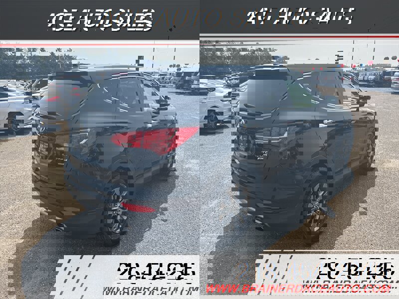 Used 2015 Hyundai Santa Fe Sport AWD/4WD image 3