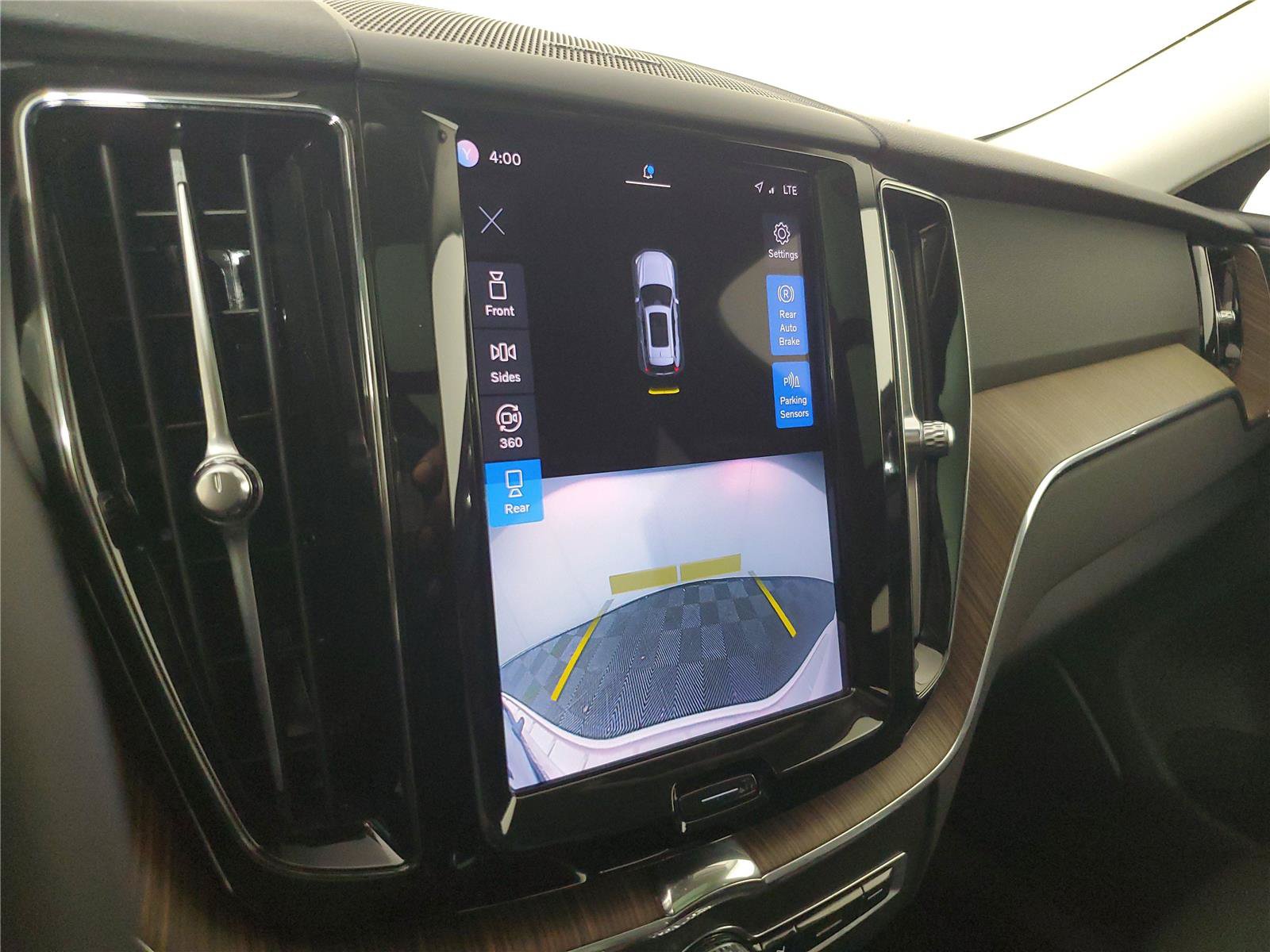 Certified 2023 Volvo XC60 B5 Plus w/ Protection Package Premier FWD image 29
