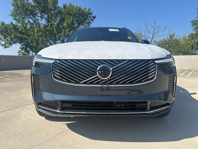 New 2026 Volvo XC90 B6 Plus w/ Protection Package Premier image 2