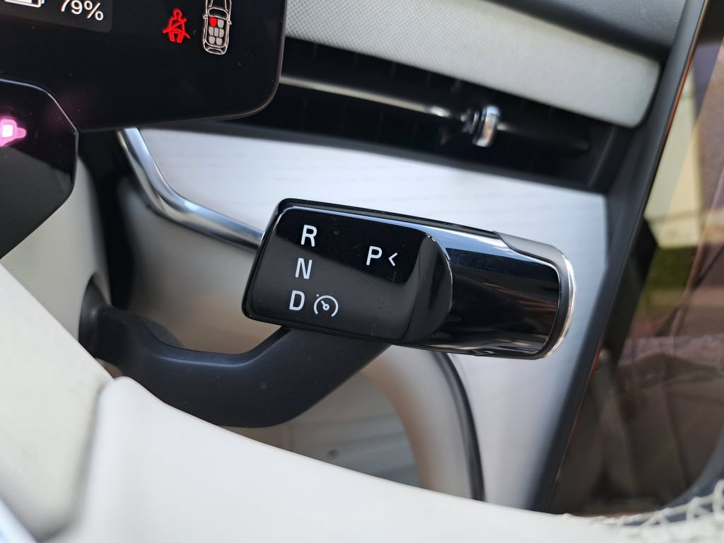 Used 2025 Volvo EX90 Ultra AWD/4WD image 18