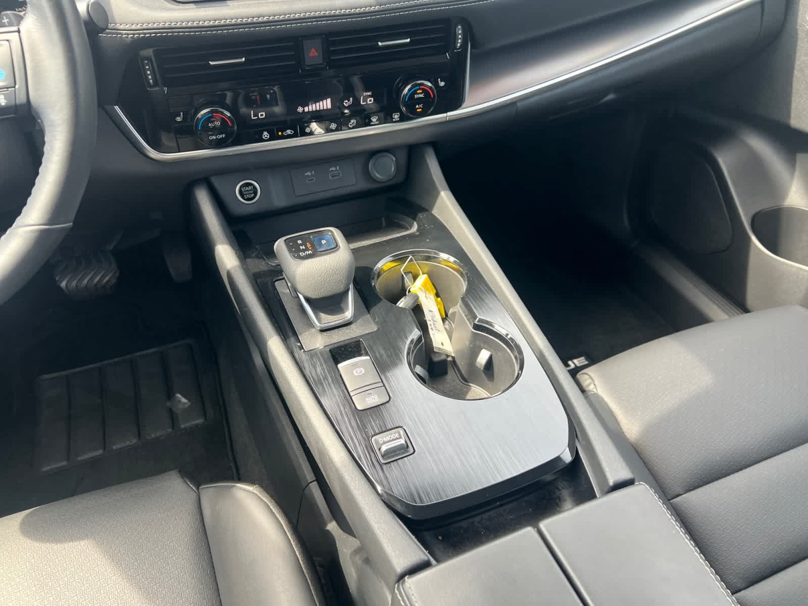 Certified 2021 Nissan Rogue SV w/ Premium Package FWD image 14