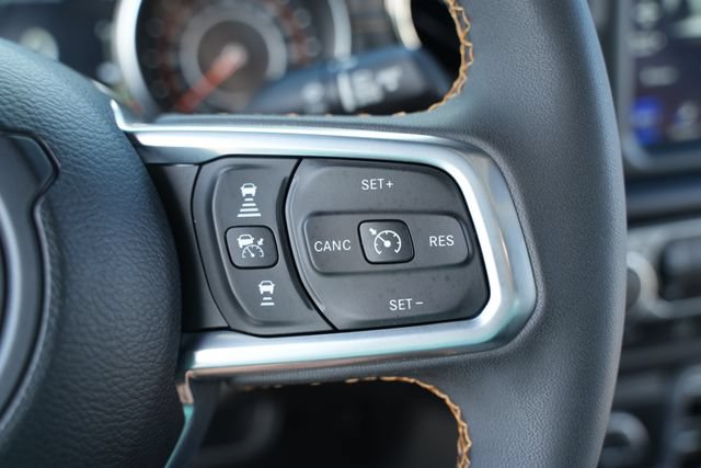 Used 2023 Jeep Gladiator Overland AWD/4WD image 30