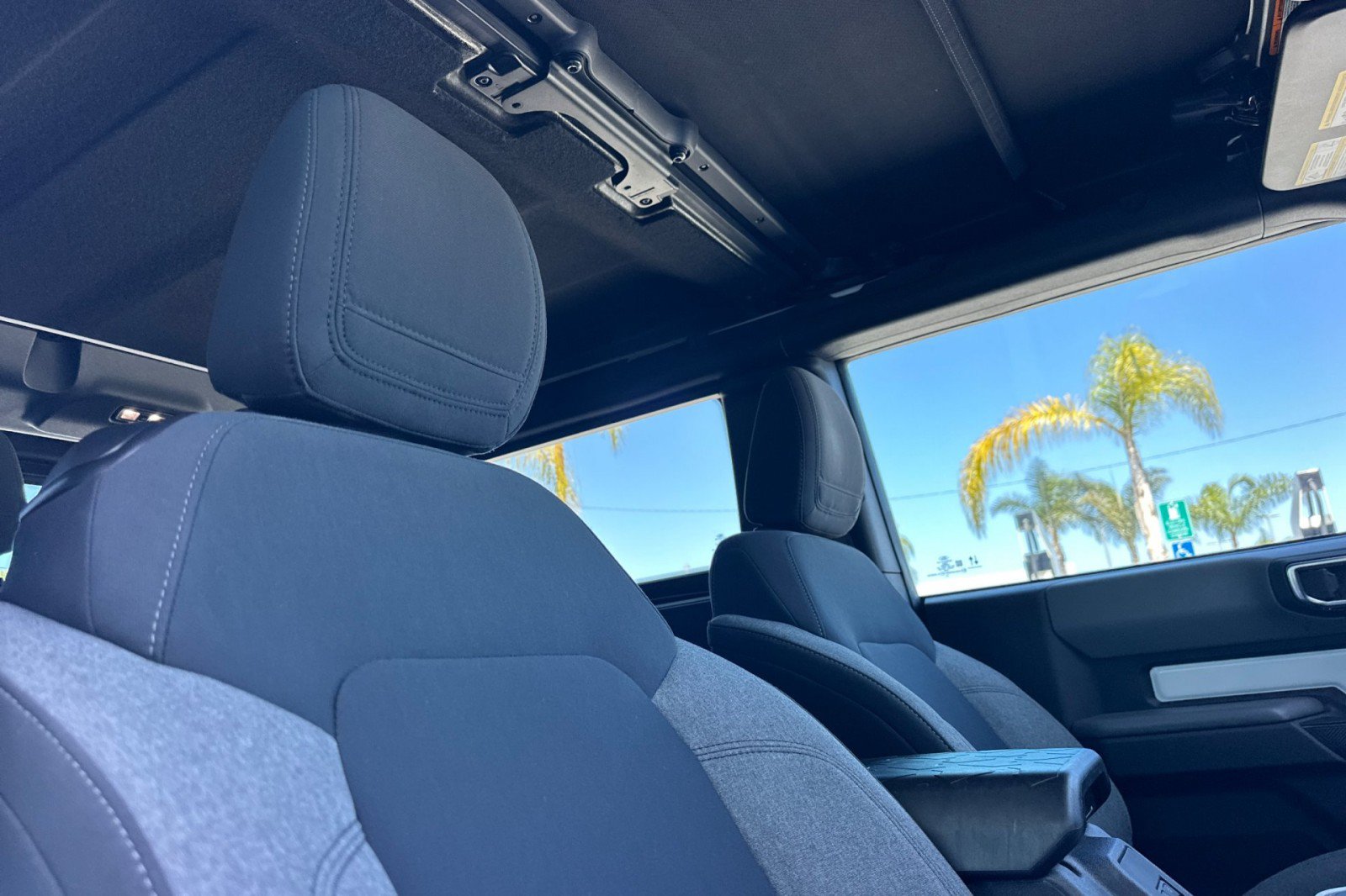 Used 2023 Ford Bronco 2-Door AWD/4WD image 17