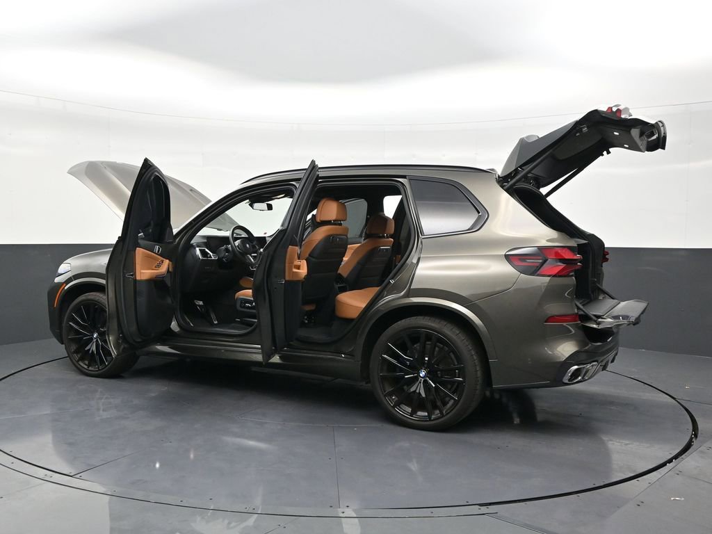 Used 2025 BMW X5 M60i image 31