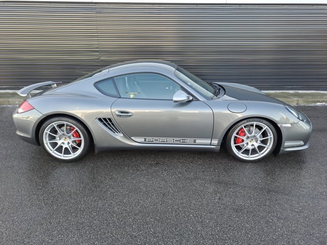 Used 2012 Porsche Cayman R image 8