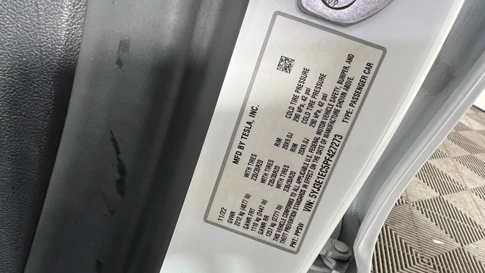 Used 2023 Tesla Model 3 Performance image 32