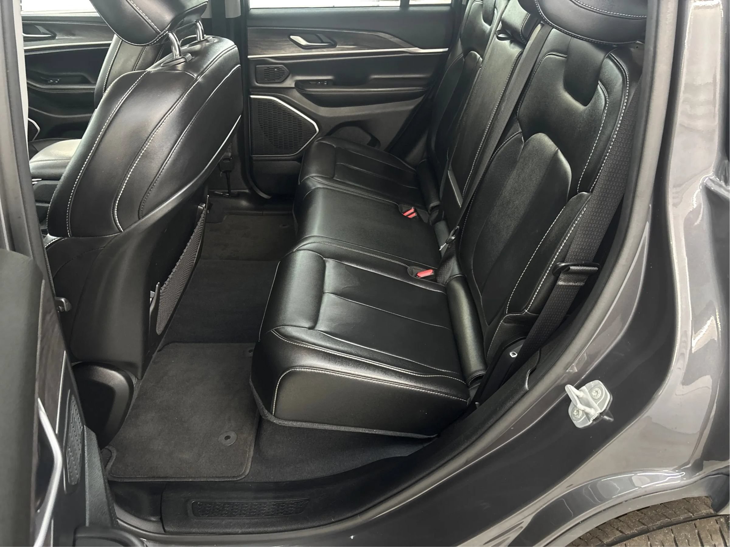 Used 2022 Jeep Grand Cherokee Limited 4xe AWD/4WD image 14