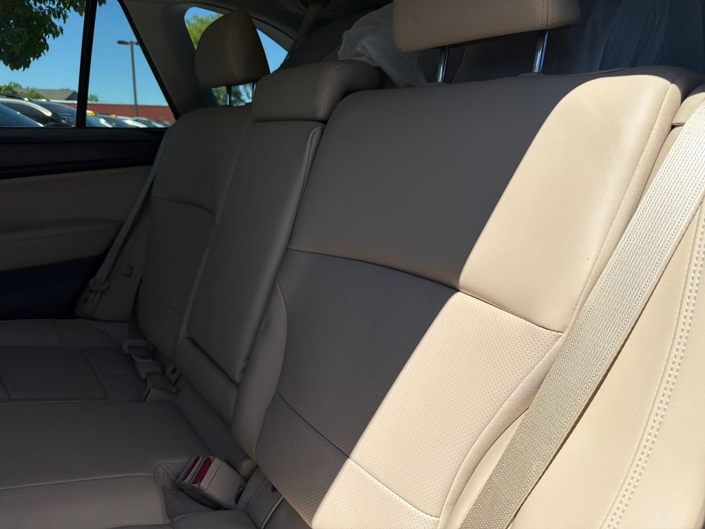 Used 2019 Subaru Outback 3.6R Limited AWD/4WD image 25