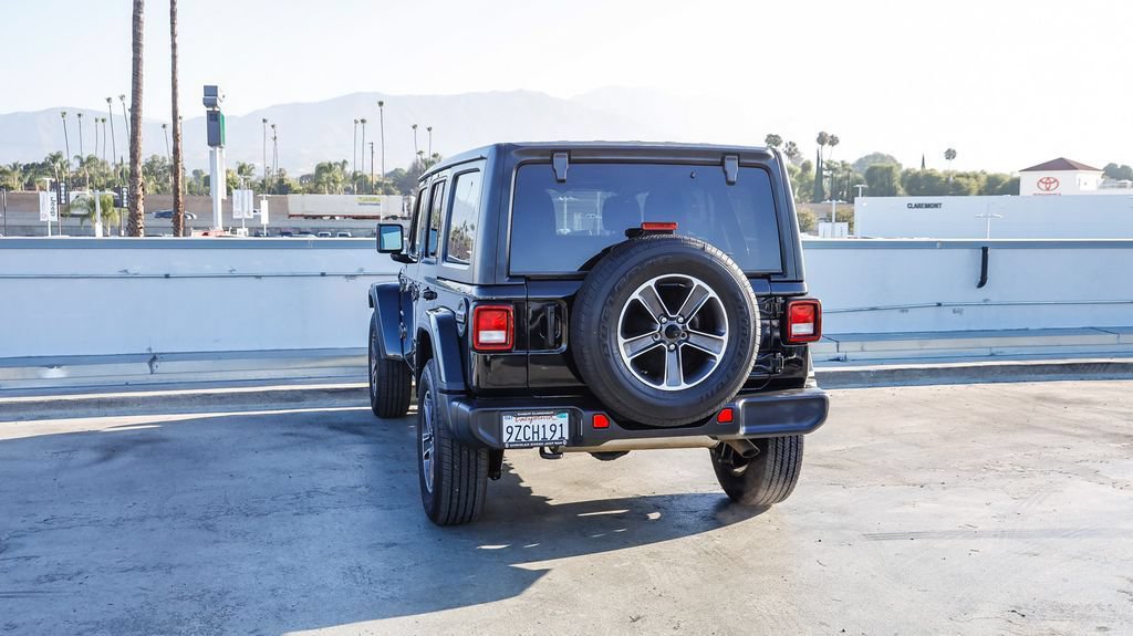 Used 2023 Jeep Wrangler Unlimited Sahara AWD/4WD image 7