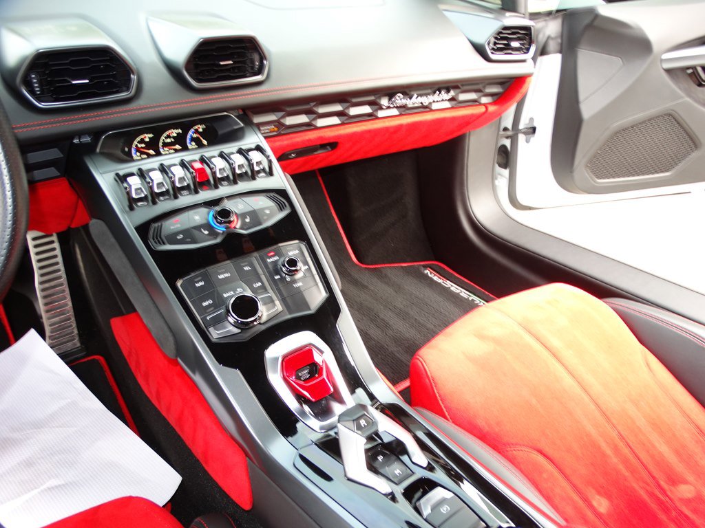 Used 2015 Lamborghini Huracan LP 610-4 image 17