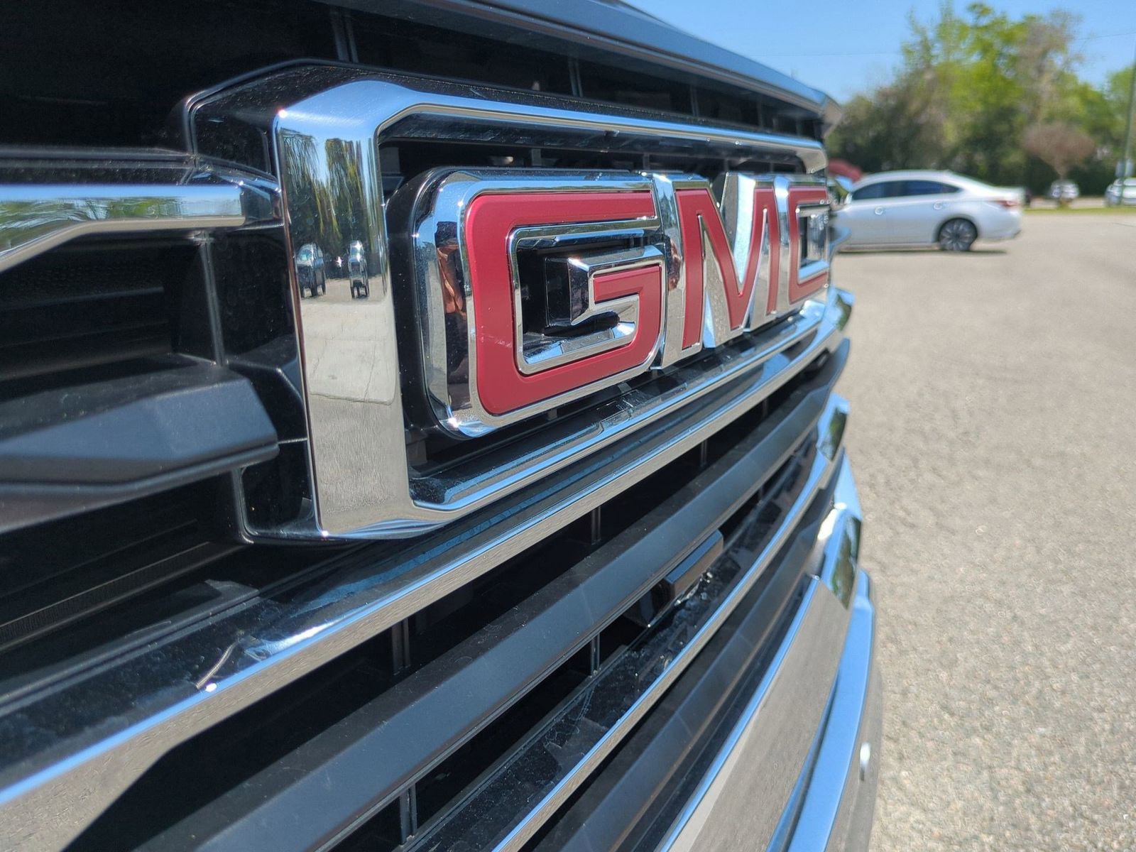 Certified 2025 GMC Sierra 2500 SLT w/ SLT Premium Package image 8