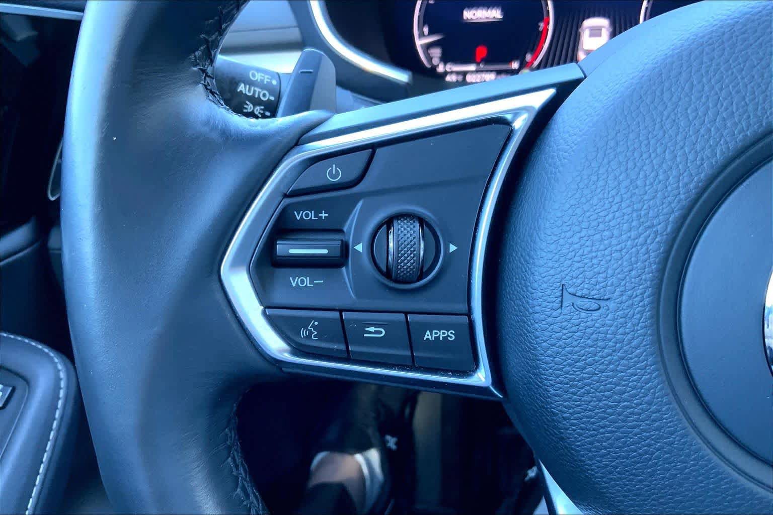 Used 2023 Acura MDX SH-AWD w/ Technology Package image 24