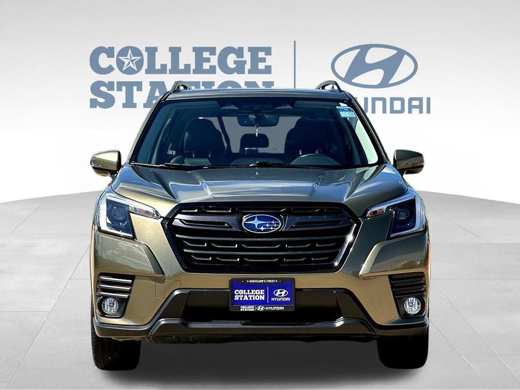 Used 2022 Subaru Forester Limited AWD/4WD image 5