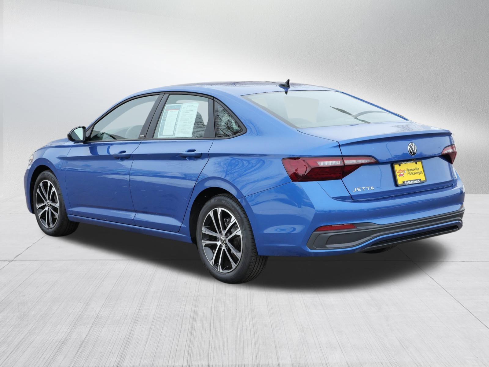 Certified 2024 Volkswagen Jetta Sport image 5