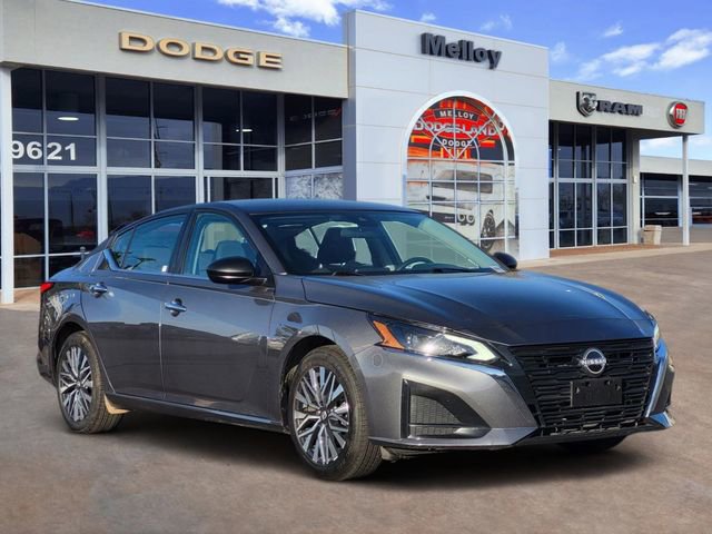 Used 2025 Nissan Altima 2.5 SV FWD image 6