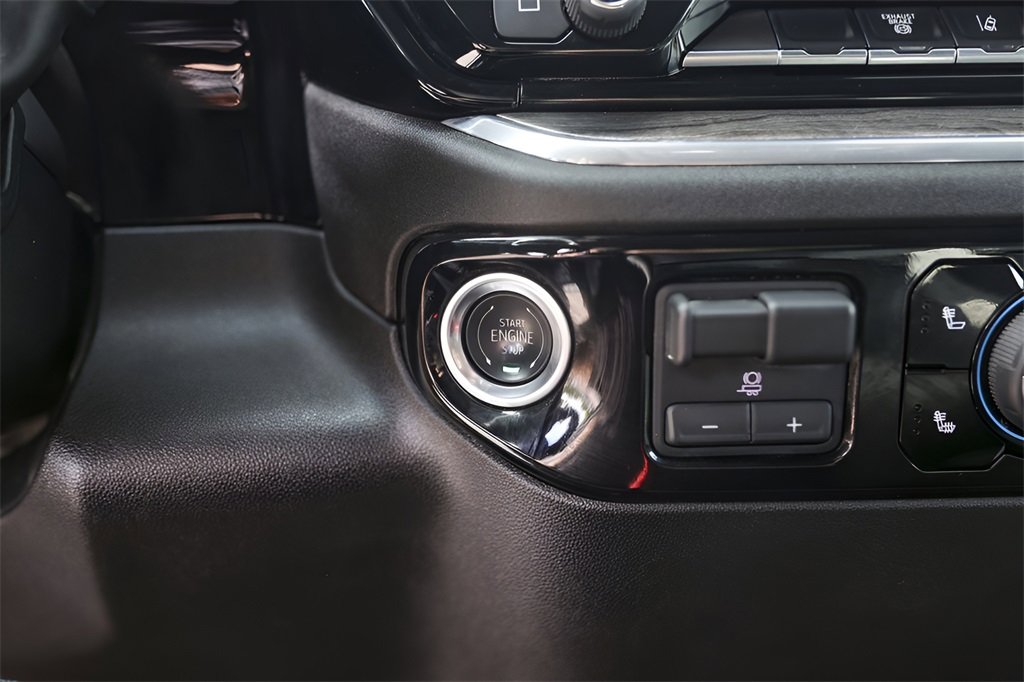 Used 2025 Chevrolet Silverado 2500 LTZ image 21