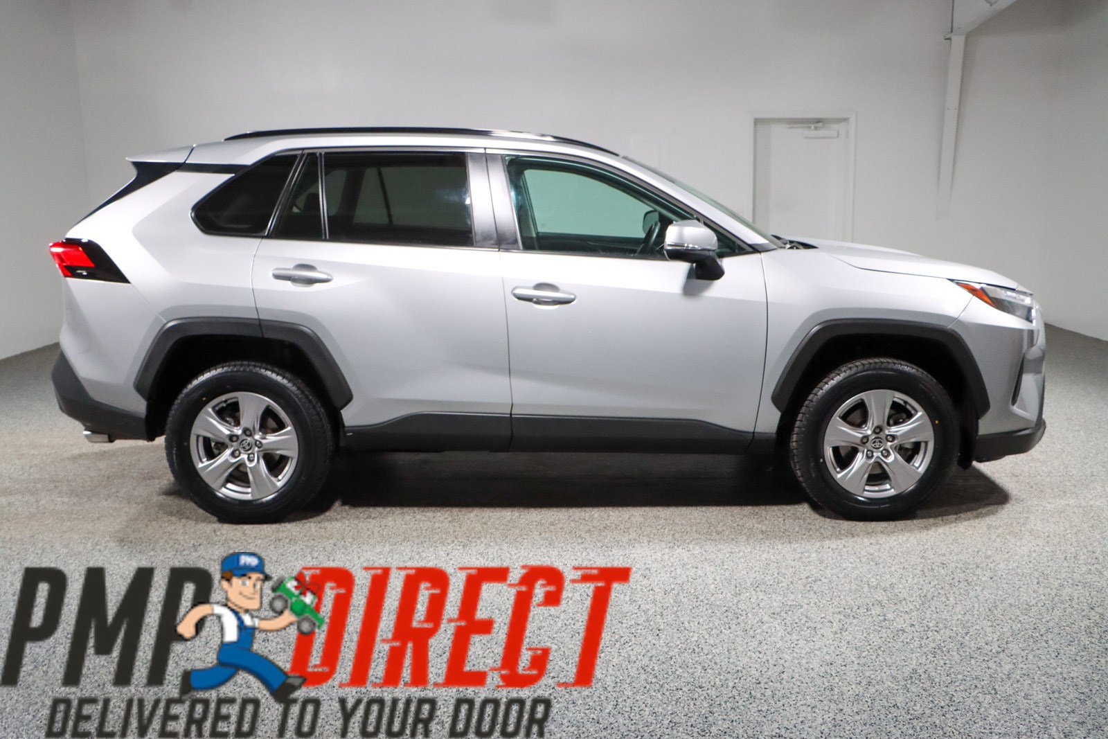 Used 2023 Toyota RAV4 XLE image 6