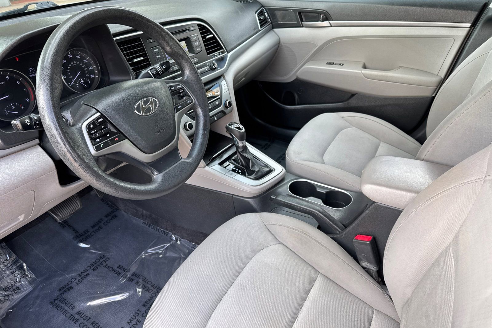 Used 2017 Hyundai Elantra SE image 9