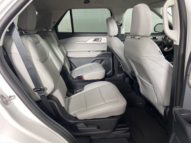 New 2026 Ford Explorer Active AWD/4WD image 13
