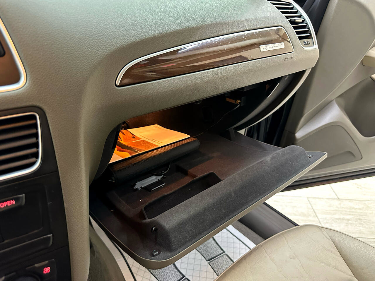 Used 2012 Audi Q5 3.2 Premium Plus image 31