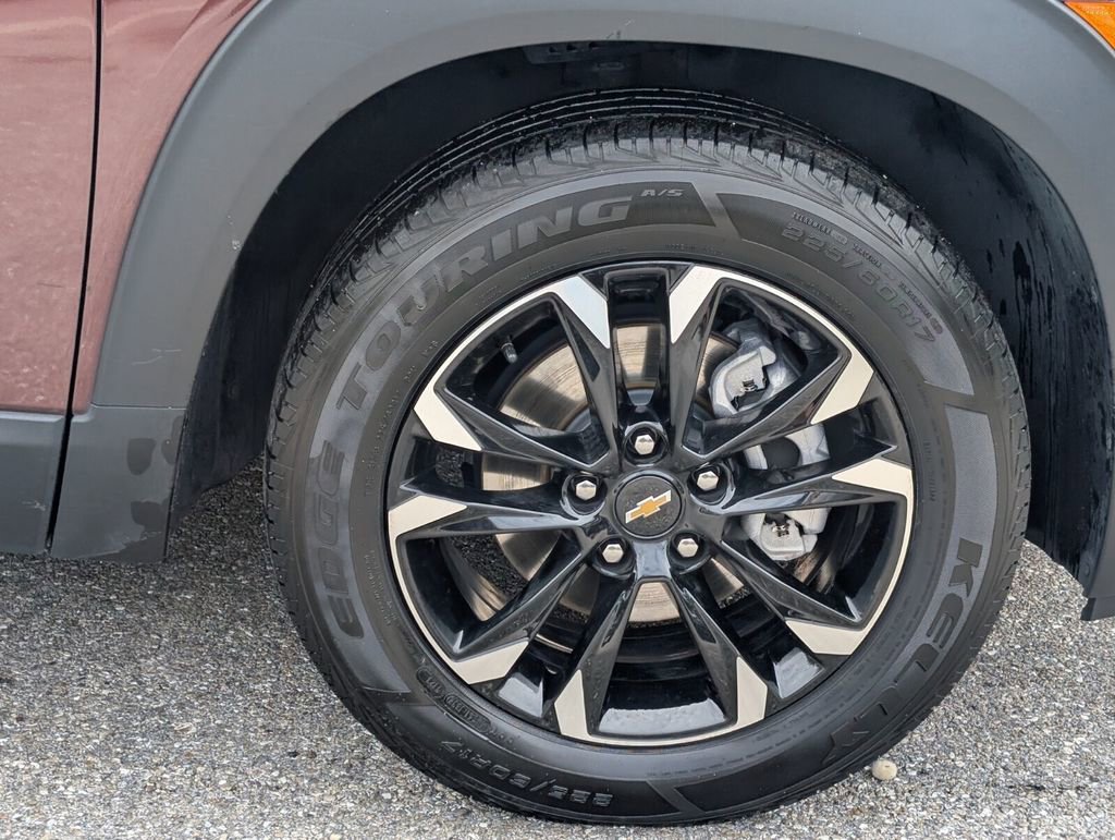 Used 2022 Chevrolet TrailBlazer LT FWD image 9