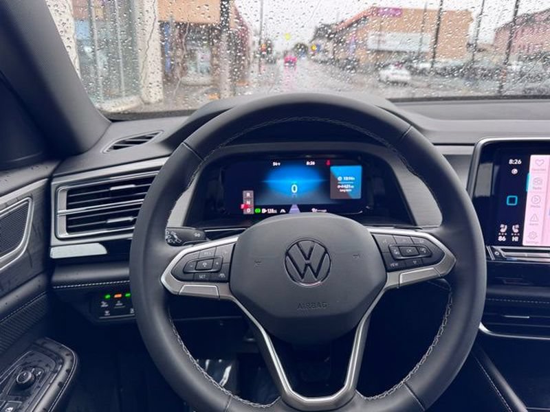 Used 2024 Volkswagen Atlas Cross Sport SE AWD/4WD image 10