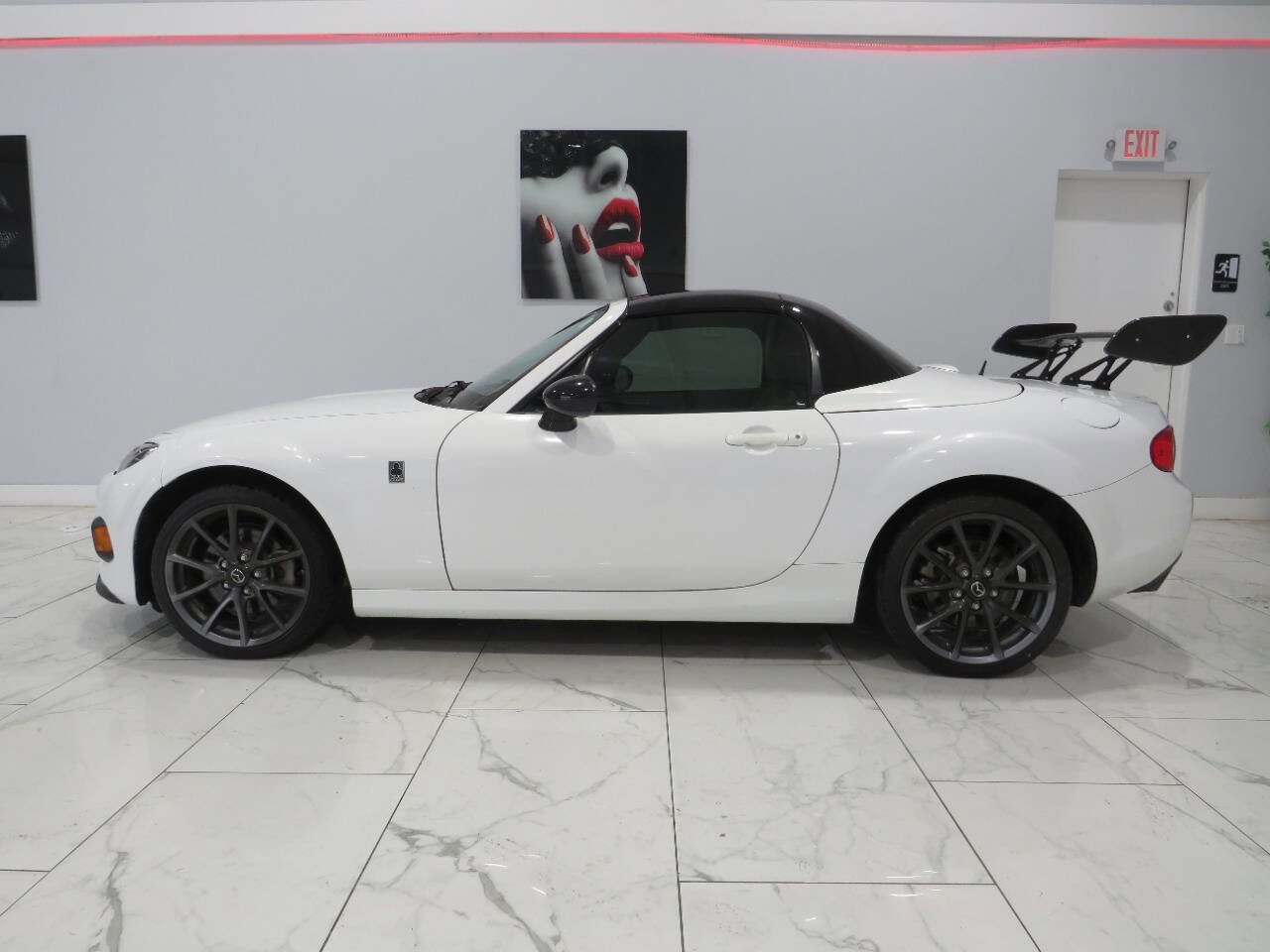 Used 2015 MAZDA MX-5 Miata Club RWD image 11