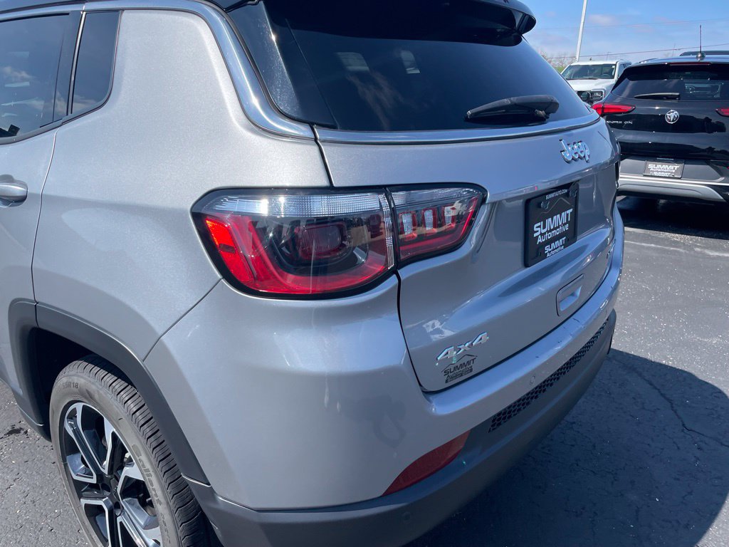 Used 2023 Jeep Compass Limited AWD/4WD image 35