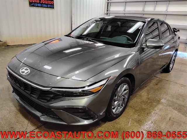 Used 2024 Hyundai Elantra SEL FWD image 1