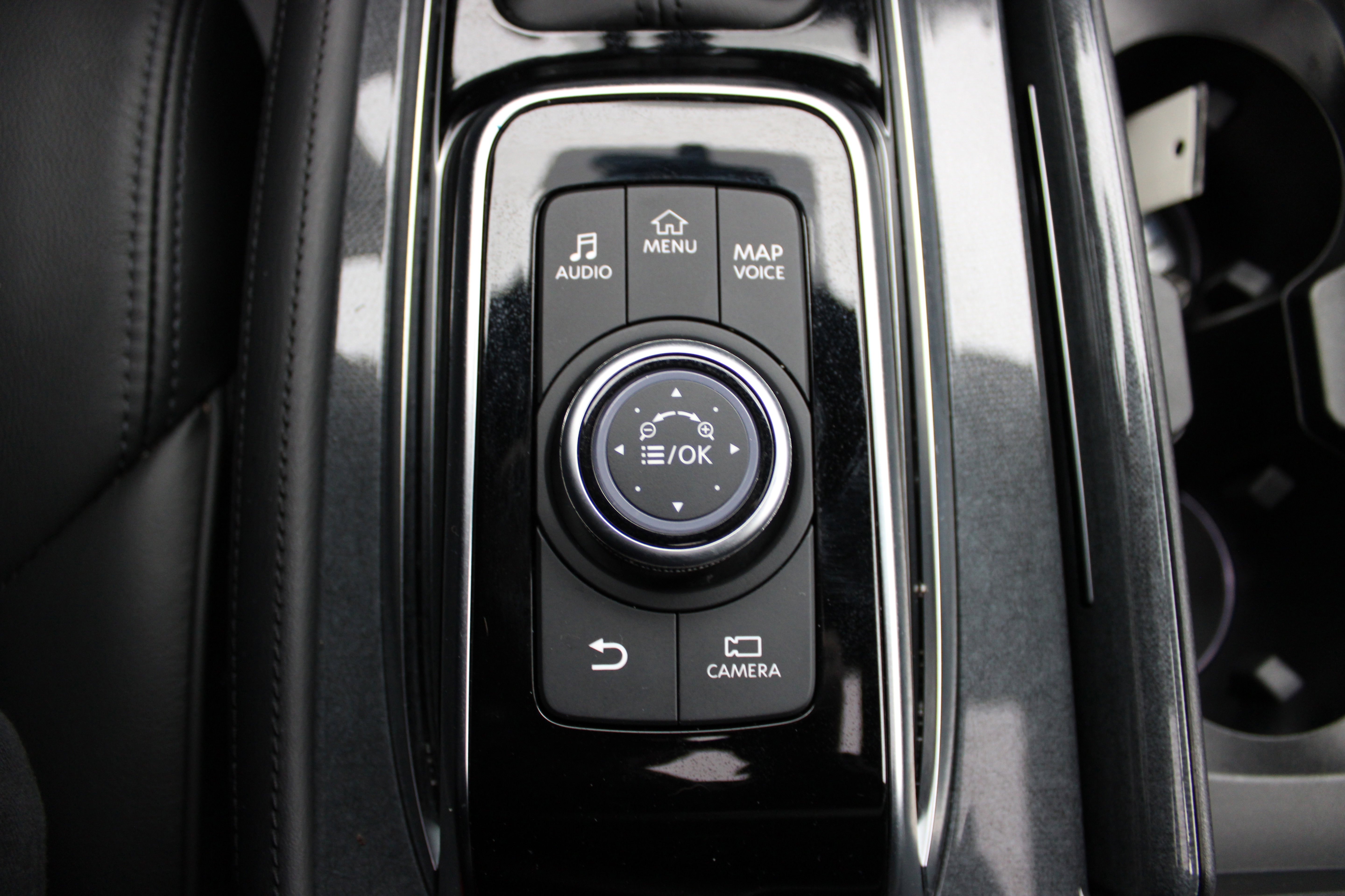 Certified 2024 Nissan Armada SL w/ Midnight Edition Package image 21