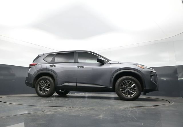Used 2025 Nissan Rogue S FWD image 28