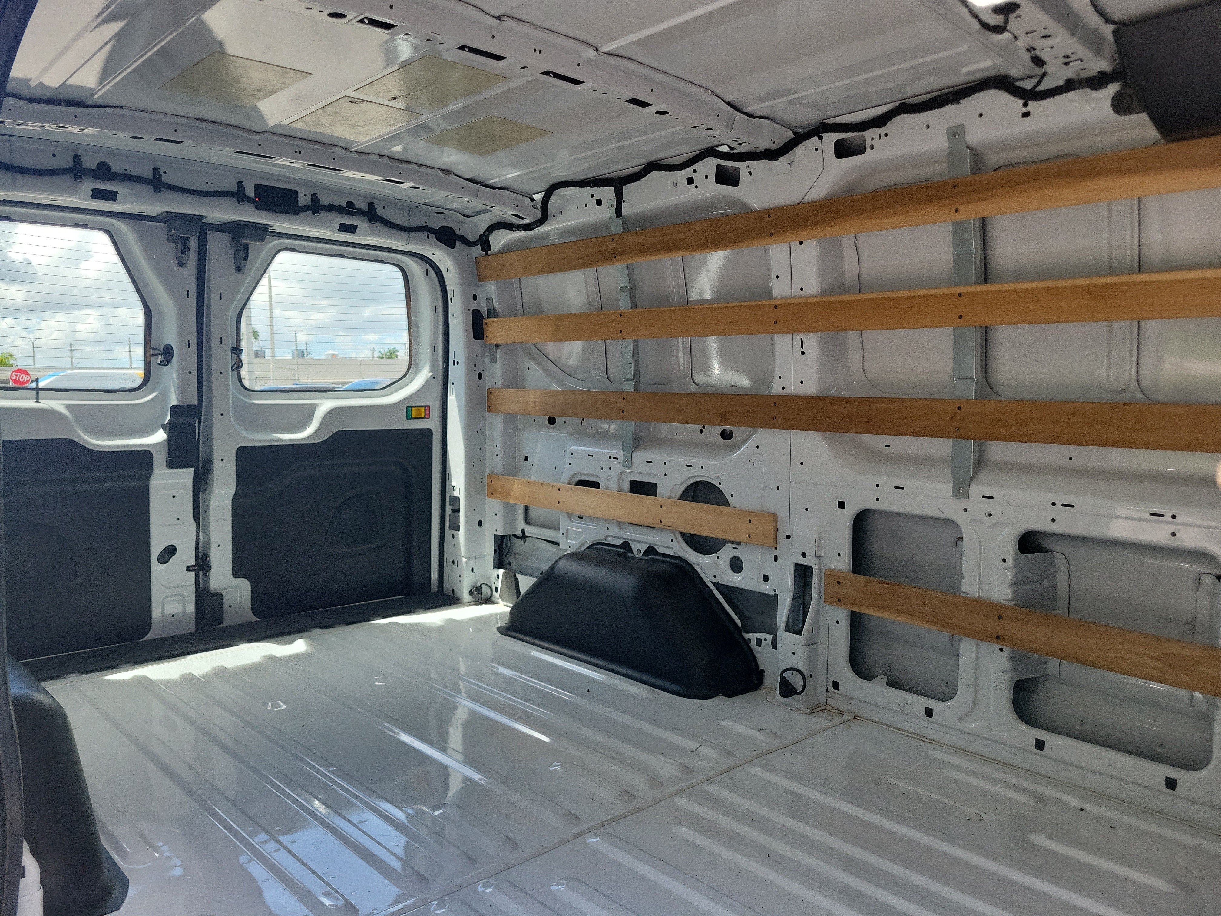 Used 2025 Ford Transit 250 Low Roof w/ Exterior Upgrade Package RWD image 14