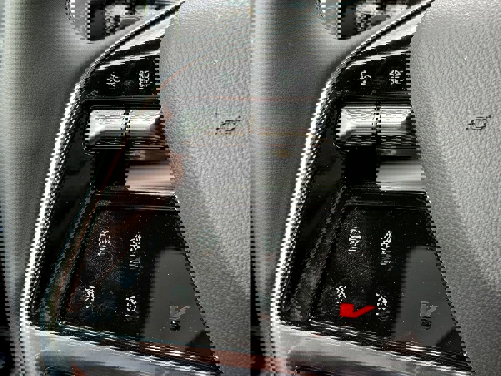 New 2025 Cadillac Escalade IQ Sport 1 w/ Smart Trailering package image 23