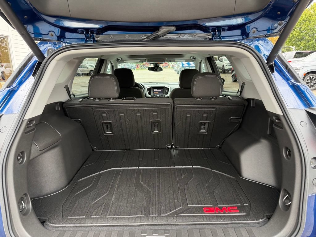 Certified 2022 GMC Terrain SLE w/ Driver Convenience Package AWD/4WD image 9