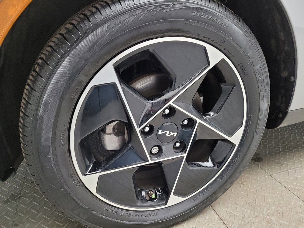 Used 2024 Kia Soul EX image 31