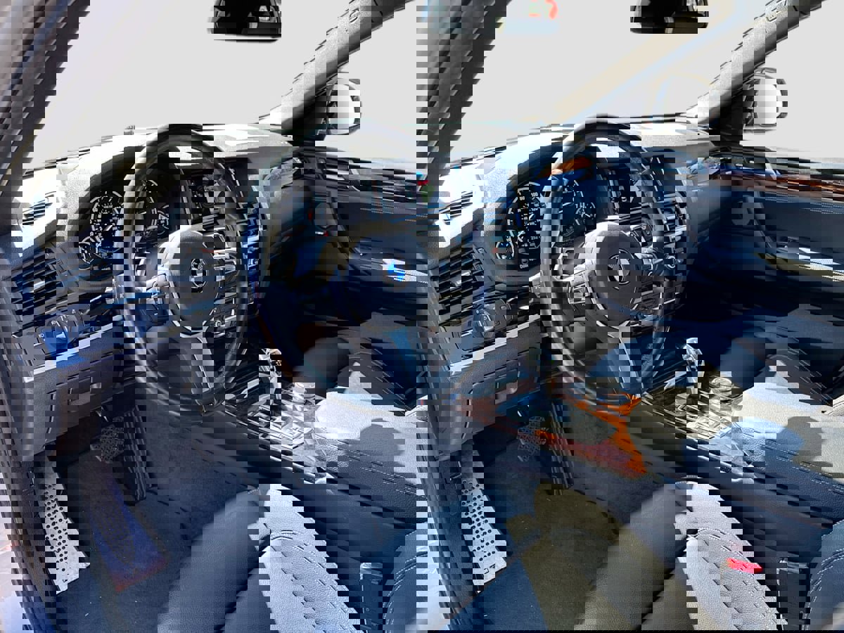 Used 2017 BMW X4 M40i image 9