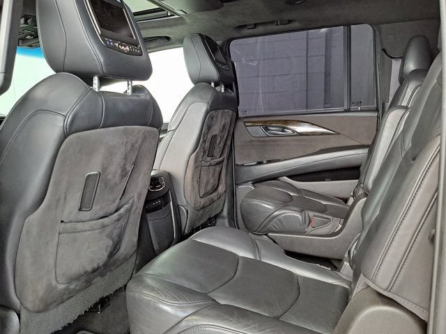 Used 2017 Cadillac Escalade ESV Platinum AWD/4WD image 27
